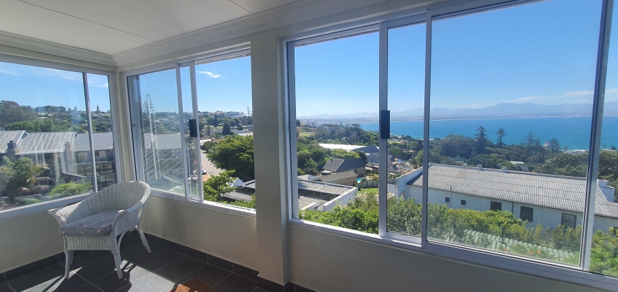 4 Bedroom Property for Sale in Mossel Bay Central Western Cape